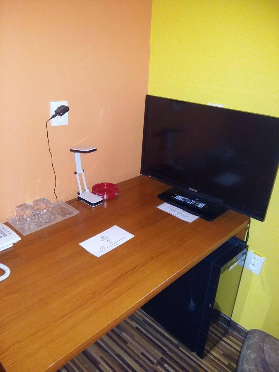 Hotel Central Sala Room photo